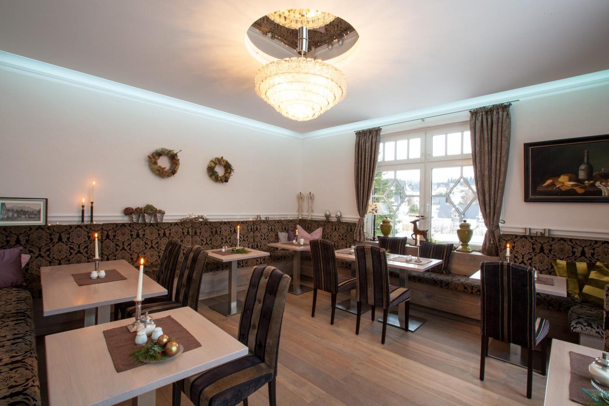 Hotel Nuhnetal Винтерберг Екстериор снимка